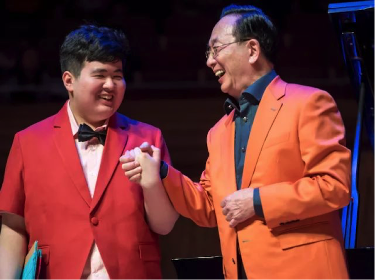 世界自闭症日，利来w66未来艺术家刘明康与他的朋友们温情奏响“音乐与梦想”慈善音乐会